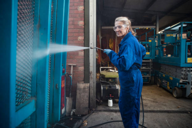 Best Sidewalk Pressure Washing  in Maine, WI