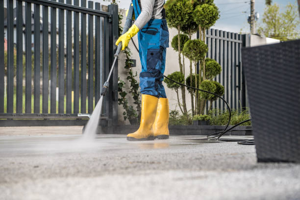 Best Commercial Pressure Washing  in Maine, WI